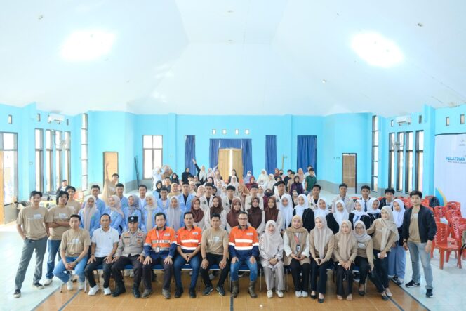 
 PT Ceria Nugraha Indotama menggandeng Forum Pemuda Kecamatan Wolo (FPKW), menggelar pelatihan literasi digital (27/7/2025).