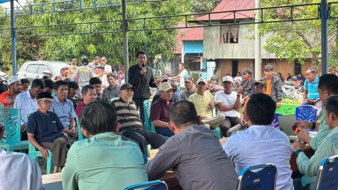 
 Sosialisasi bersama warga di Desa Timampu.
