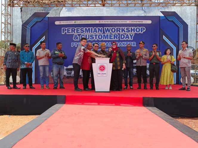 
 Peresmian Workshop dan Costumer Day PT Indo Global Traktor di Site PT Putra Mekongga Sejahtera, Kamis (2/10/2025).