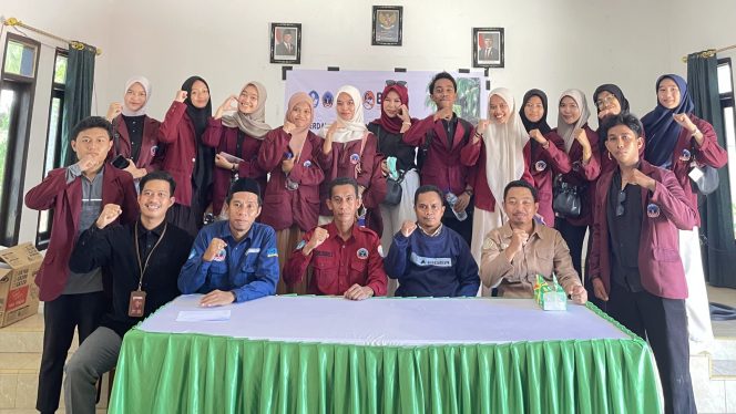 
 Briket Batok Kelapa, Inovasi Dosen USN Kolaka Buka Peluang Ekonomi Baru di Buton Tengah