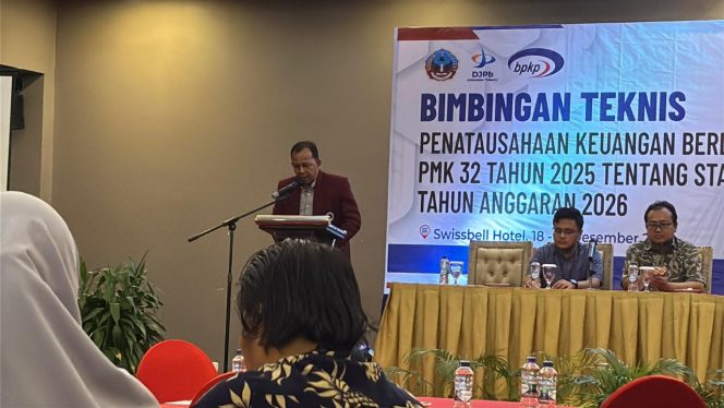 
 Rektor USN Kolaka Dorong Profesionalisme Pengelola Keuangan Lewat BIMTEK Penatausahaan