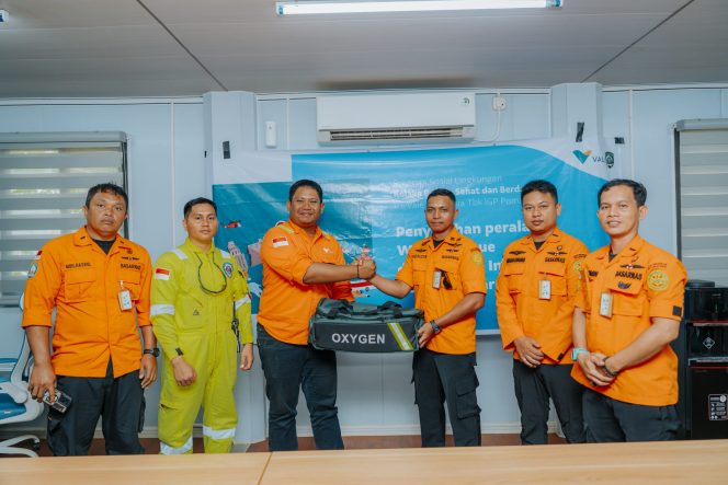 
 PT Vale Serahkan Bantuan Alat Penyelamatan Air dan First Aid Kepada Pos SAR Kolaka